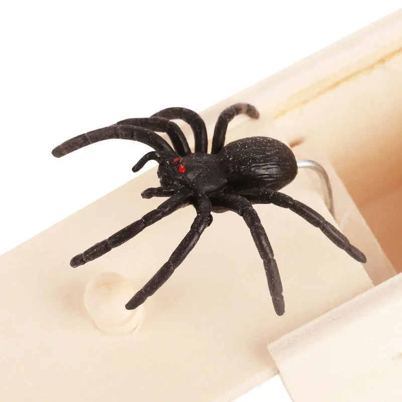 Araña de simulación en caja de madera – juguete de broma para Halloween