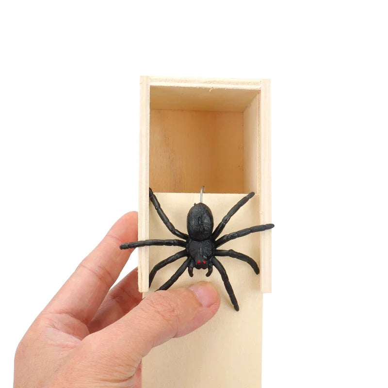 Araña de simulación en caja de madera – juguete de broma para Halloween