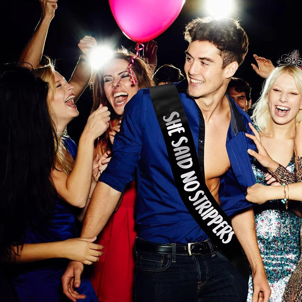 Faja de Novio “She Said No Strippers” | Accesorio Divertido Despedida de Soltero