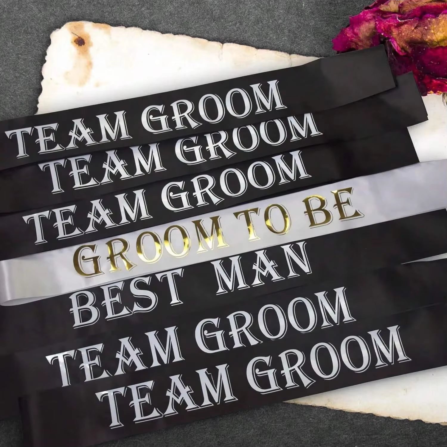 Bandas negras “Team Groom” para despedida de soltero